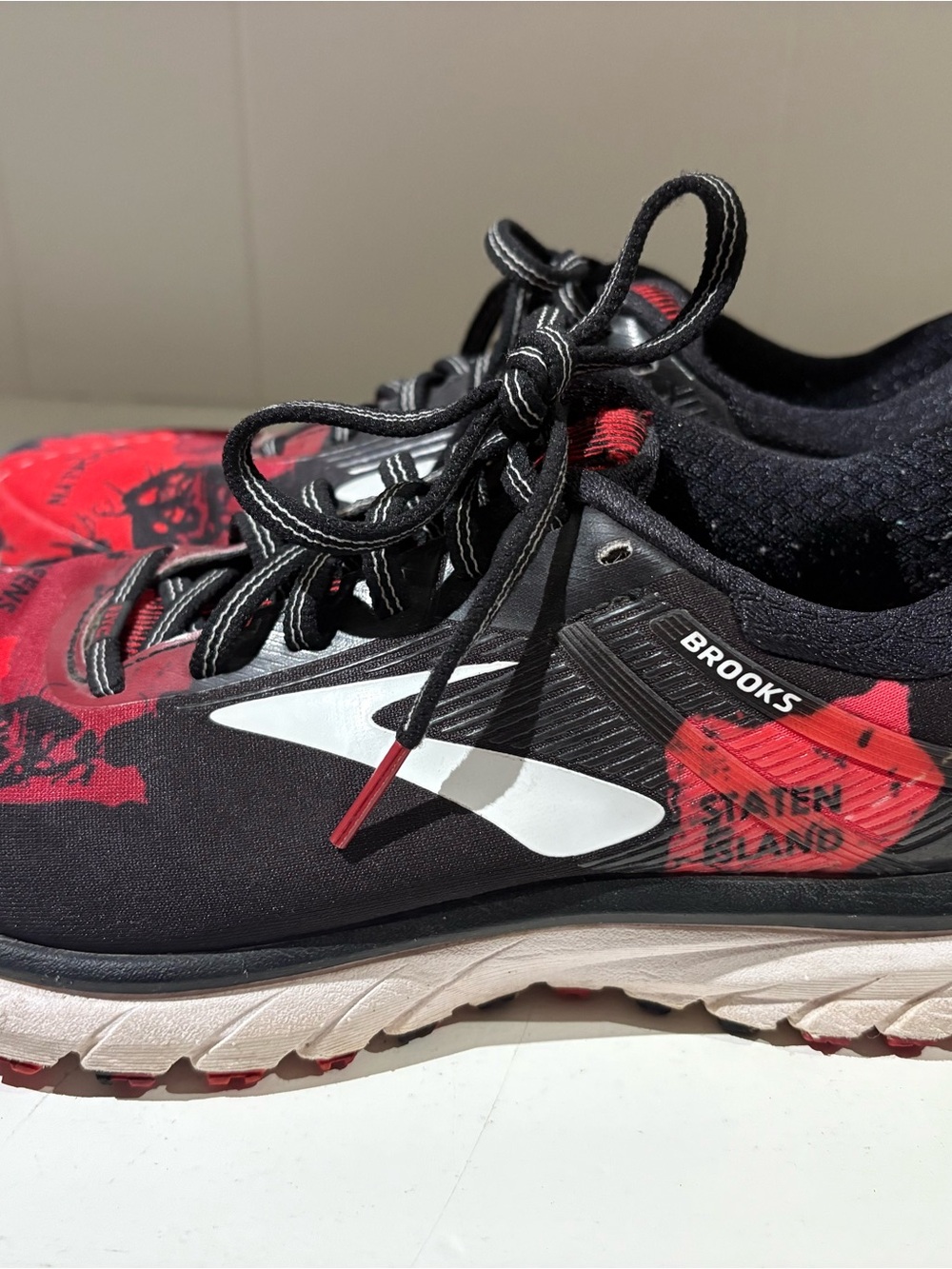 Brooks Sneakers Red Black with Green Accents - Picture 3 of 5